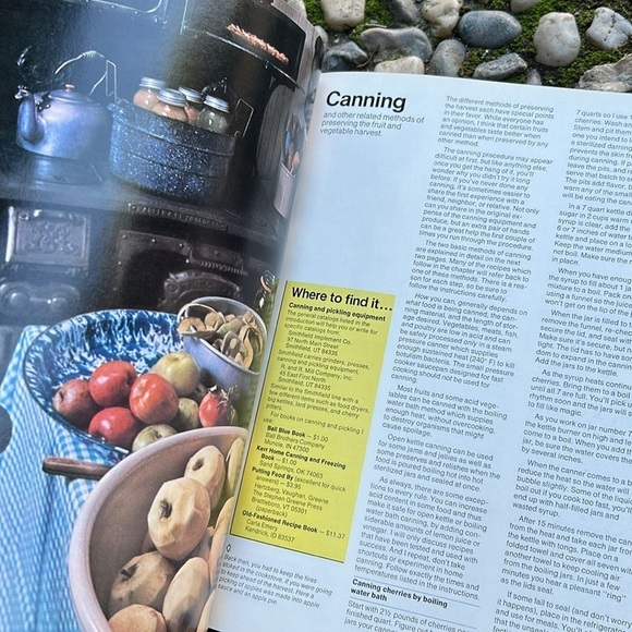 Vintage 70s “12 Months Harvest" Book Canning, Preserving, Harvesting, Homestead - Picture 5 of 12